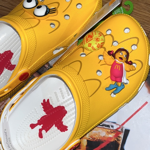 🍟 🐊🍟• 🐊 CROCS x McDonald Collab 🐊• 🍟🐊🍟 - Picture 6 of 8